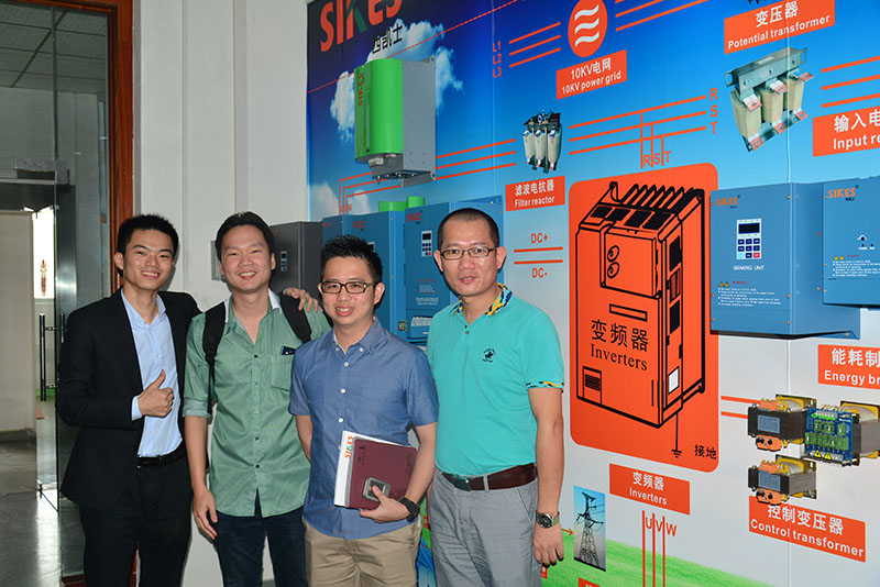 clients-visit-sikes-008-html